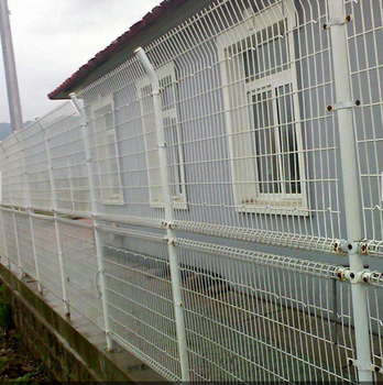 湖北武汉绿色围栏网圈地钢丝护栏网报速公路护栏网厂家