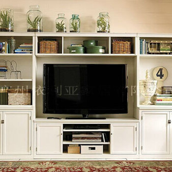 电视柜设计烘托空间里的宁静氛围-依利亚定制