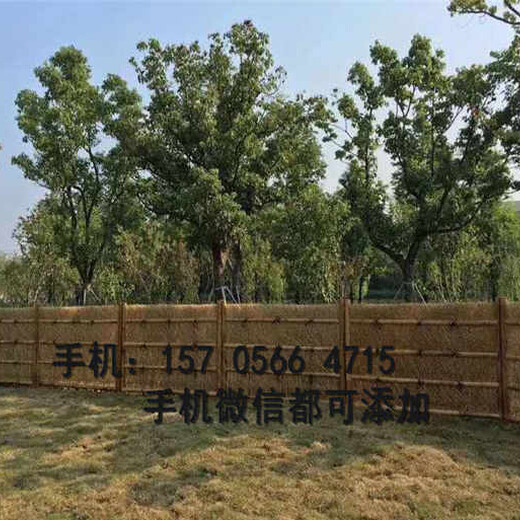 湘西龙山县围栏栅栏草坪护栏碳化防腐木栅栏定制