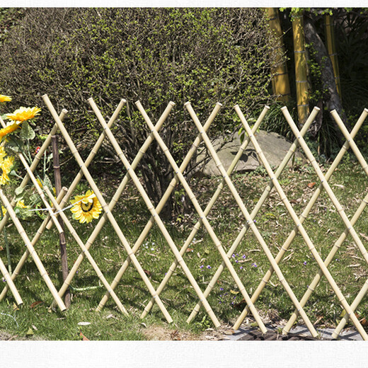 宣化区碳化防腐木栅栏锌钢铁艺草坪护栏指导报价