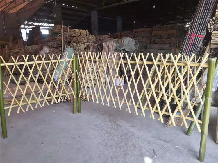 衢州柯城区竹篱笆塑钢护栏围墙花坛
