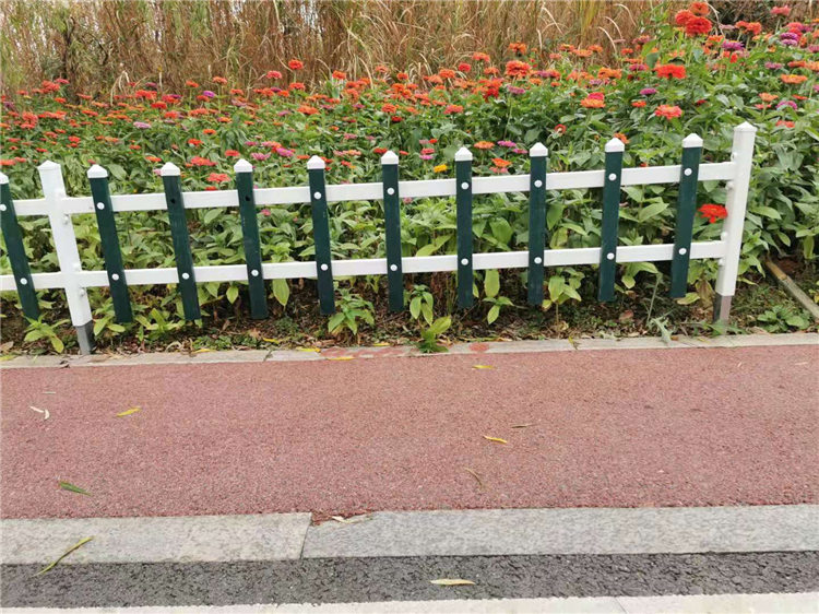 沁源竹篱笆花园围栏绿化栏杆塑钢护栏2020年厂家供应