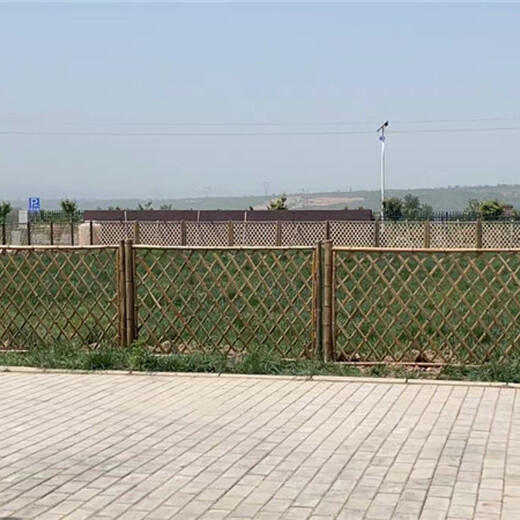 松阳竹篱笆送立柱PVC塑钢护栏菜园使用