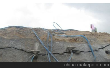 湖南长沙安全开挖岩石基坑井桩顶管设备涨爆岩石的设备