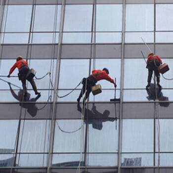 天河清洗高空玻璃外墙的蜘蛛人作业公司