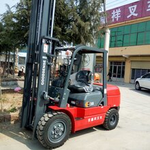 长期供应1--45吨吉鑫祥叉车升高1--10米都有图片