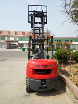 3噸8叉車升高4米環(huán)保低排放