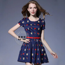 深圳供應(yīng)中女裝/品牌夏裝/折扣服裝新款/中連衣裙批發(fā)