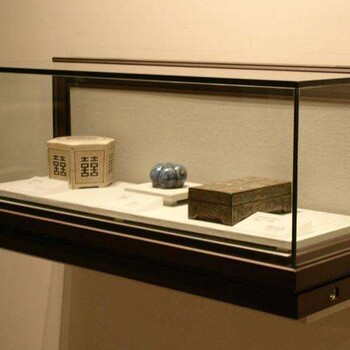 武漢玻璃展柜定做、玻璃展柜哪家好、尚典展柜從事多年展柜定做