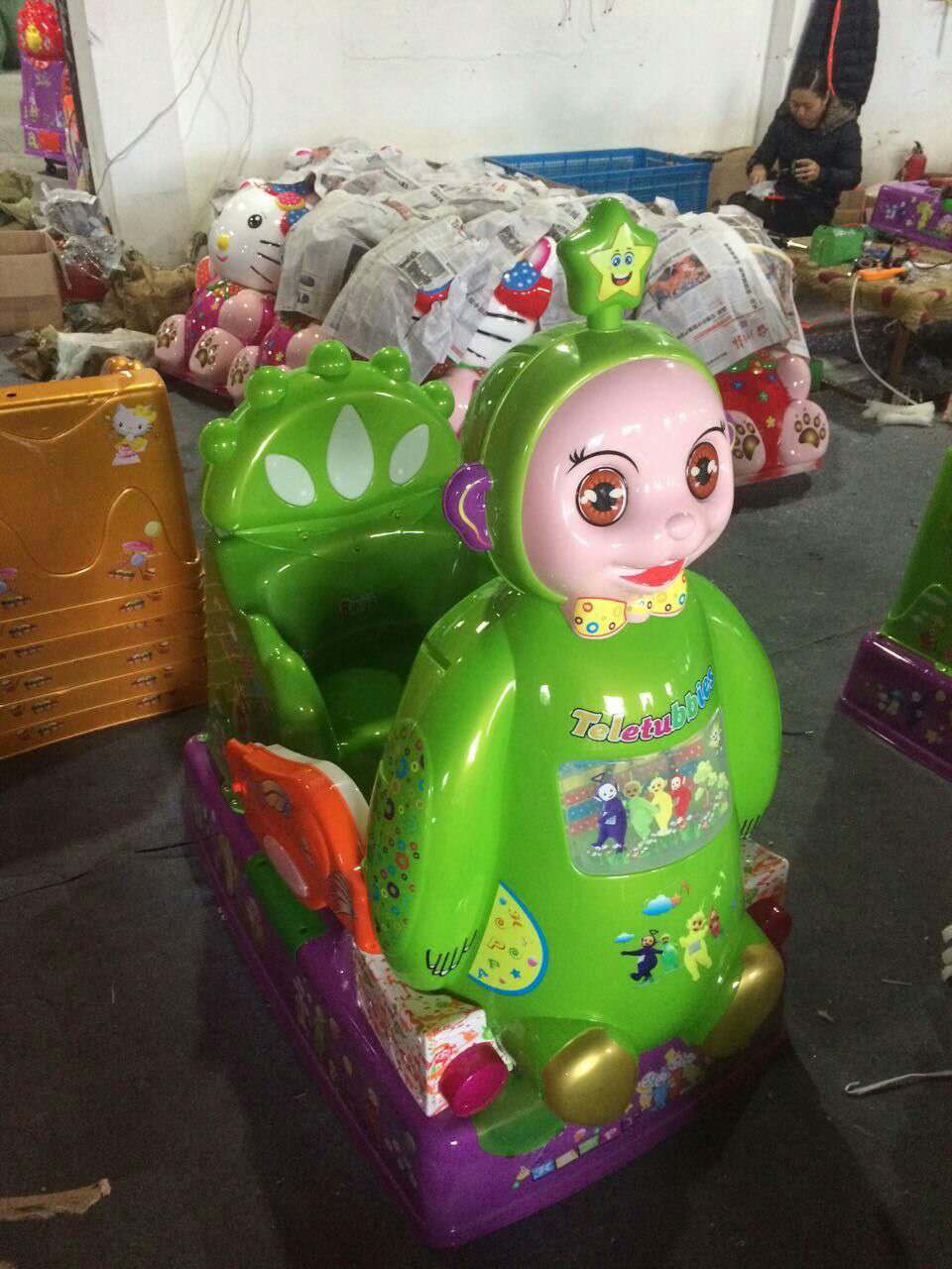 儿童摇摆车
