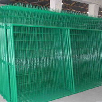 绿色护栏网小区围栏网别墅围栏网铁路护栏网圈墙网