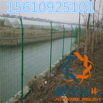 河北雙邊絲護(hù)欄網(wǎng)公路鐵路護(hù)欄網(wǎng)