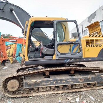 沃尔沃EC240B二手挖掘机，全国包运质保一到两年