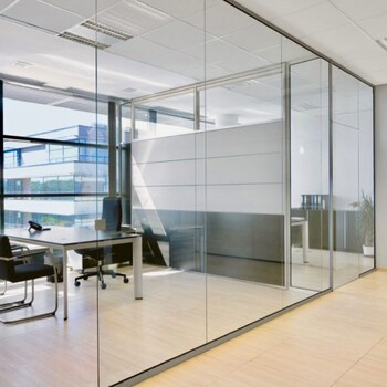 西安玻璃主要产品有玻璃隔断,双玻百叶隔墙,价格合理