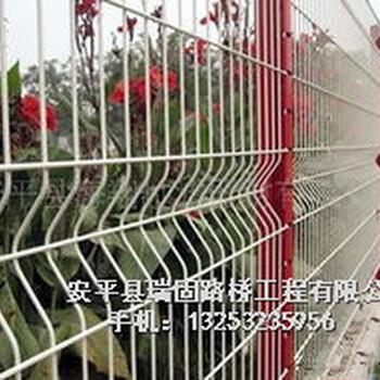 供應(yīng)河南周口園林圍欄、園林防護網(wǎng)、防踩踏護欄網(wǎng)