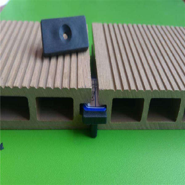 南阳强化PE木塑地板厂家供应|