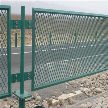 双边丝护栏网框架护栏网高速公路道路护栏荷兰网铁丝网围栏隔离网桥梁护栏网