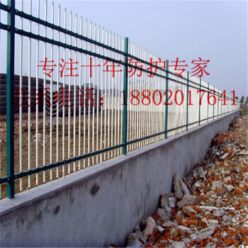 潮州方通欄桿廣州組裝式護(hù)欄供應(yīng)韶關(guān)小區(qū)隔離欄批發(fā)