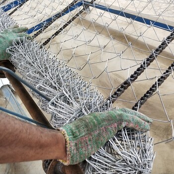 边坡防护网山西护坡用菱形铁丝网双层被动防护网现货厂家