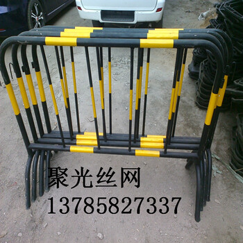 道路安全鐵馬安全圍欄網(wǎng)防護(hù)可移動(dòng)鐵馬護(hù)欄