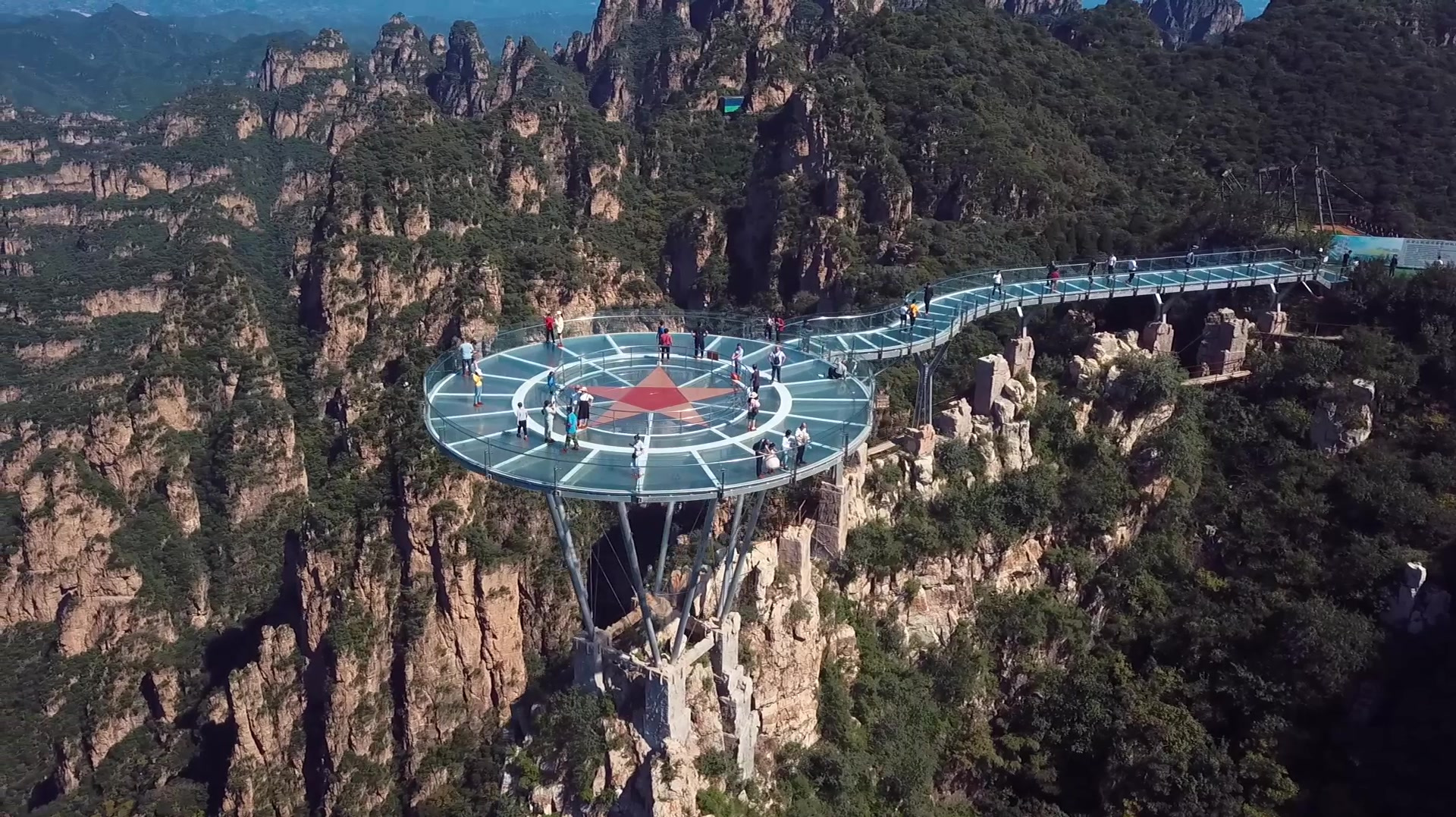景区玻璃吊桥3d玻璃吊桥网红玻璃观景台户外高空玻璃吊桥