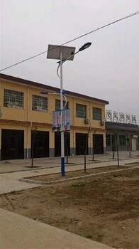 四川廣安鄰水縣5米新農(nóng)村太陽能路燈價(jià)格配置揚(yáng)州路燈廠家