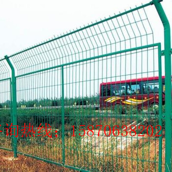 鷹潭養(yǎng)殖場(chǎng)鐵絲網(wǎng)圍網(wǎng)余江縣圈地圍欄價(jià)錢(qián)