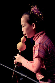 上海学葫芦丝-选择上海好莱坞音乐学校