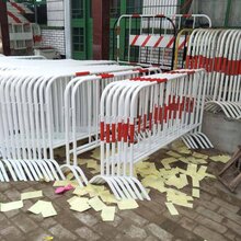 供应银川带板安全生产铁马护栏铁马防护栏报价铁防护铁马直销图片