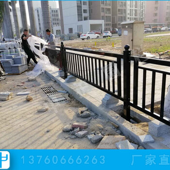 阳江金属栏杆图片人行道护栏隔离栅焊接式不锈钢围栏价格