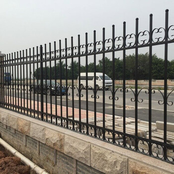 广州塑料厂围墙栏杆定做组装式锌钢护栏镀锌管材质