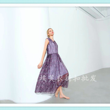 翥17新款真絲連衣裙深圳品牌折扣女裝一手女裝尾貨批發(fā)