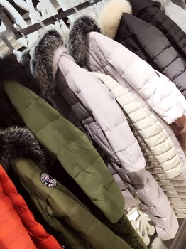 供应2016可丝迪新系列冬季羽绒服品牌折扣女装尾货批发