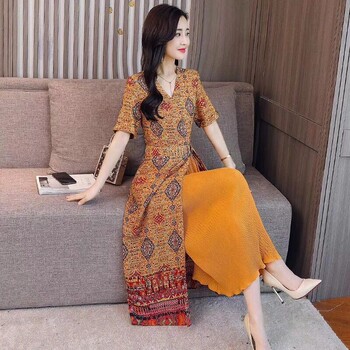 杭州品牌折扣女裝批發(fā)尾貨女裝貨源