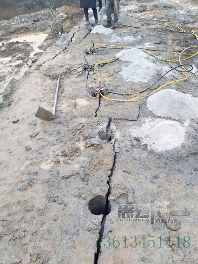 新疆克拉玛依静态爆破130劈裂棒打一米需要多长时间