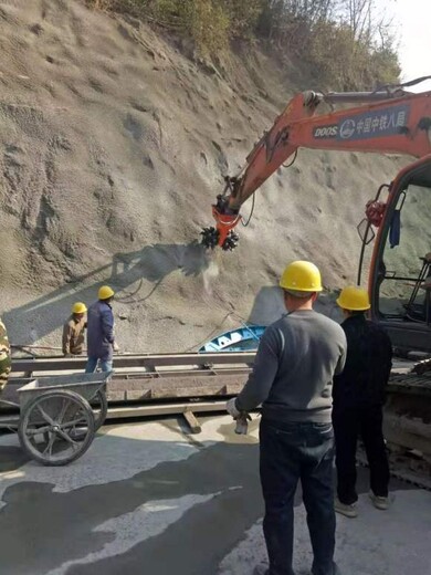 重庆沥青路面铣刨60挖机铣挖机维修服务部
