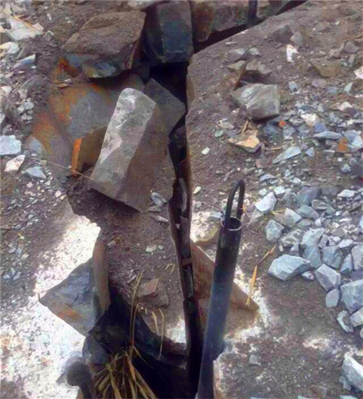 喀什铁矿开采代替炮锤设备