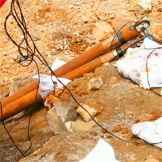 克孜勒苏柯尔克孜铝矿开采取代炸药设备