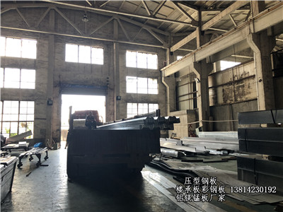 黄山市1.0厚度YX130-300-600彩钢板楼承板厂家供应