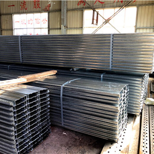 日照市YX65-430铝镁锰屋面板施工生产