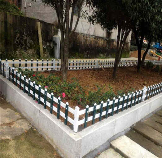 甘德县PVC护栏道路围墙花园隔离栏园林月度评述