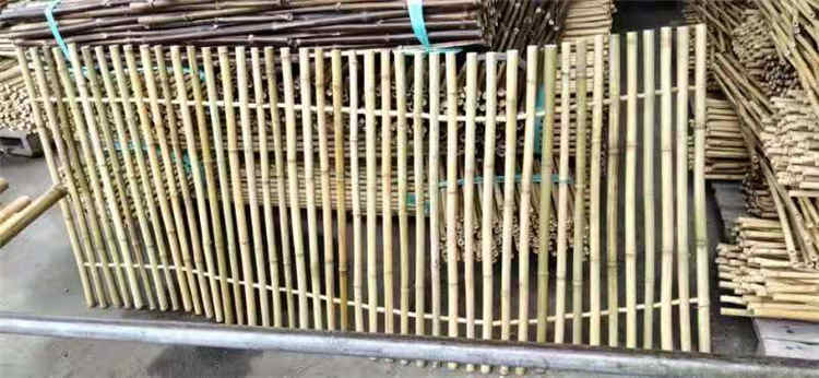 新余市竹篱笆 竹子护栏伸缩碳化木护栏草坪护栏（中闻资讯）