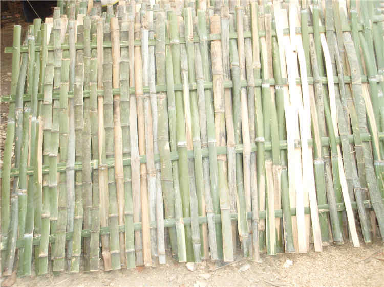 泰州海陵木栅栏pvc仿木栏杆竹篱笆（中闻资讯）
