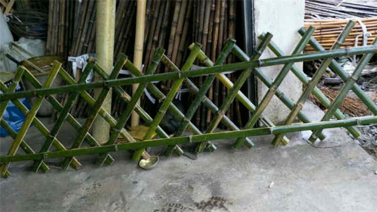 武汉青山木栅栏pvc塑钢护栏竹篱笆（中闻资讯）