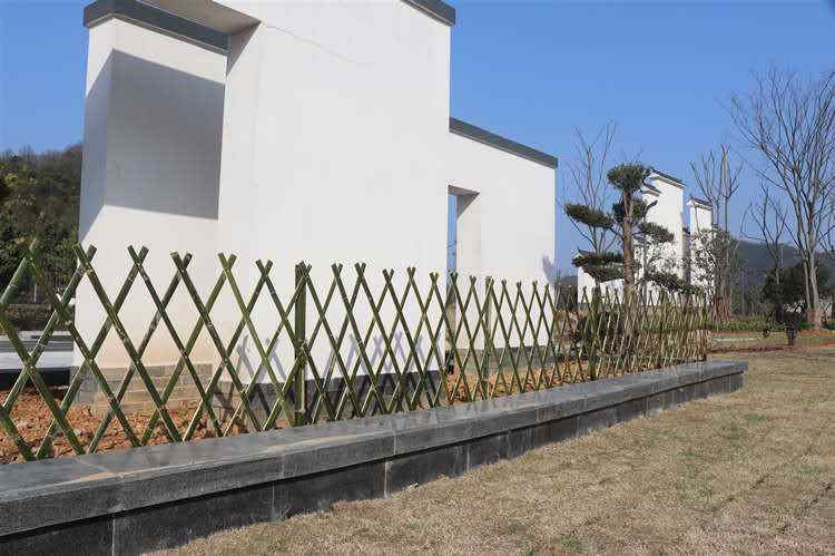 南山竹篱笆 pvc护栏绿化围栏（中闻资讯）