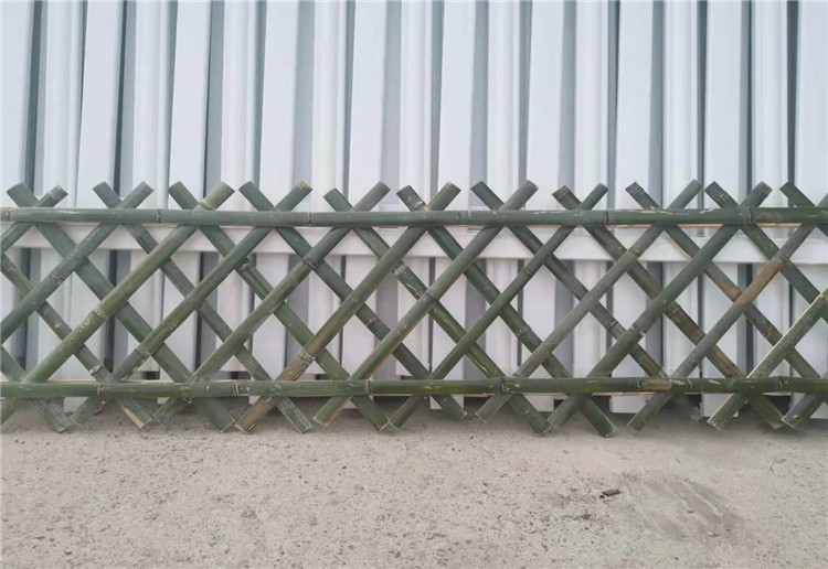 湖州安吉县木栅栏碳化木围栏竹篱笆（中闻资讯）