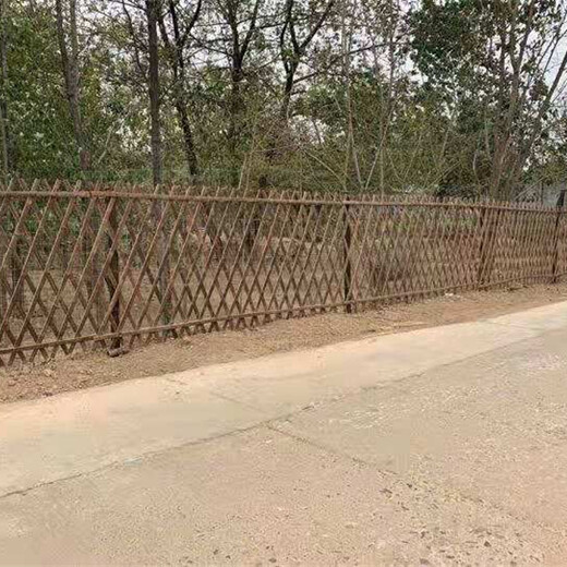 无锡崇安区pvc护栏庭院栅栏竹篱笆草坪护栏PVC护栏