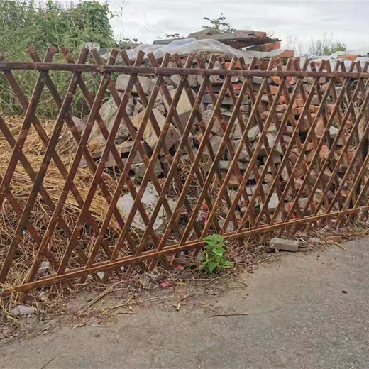 张北竹篱笆紫竹篱笆草坪护栏塑钢护栏