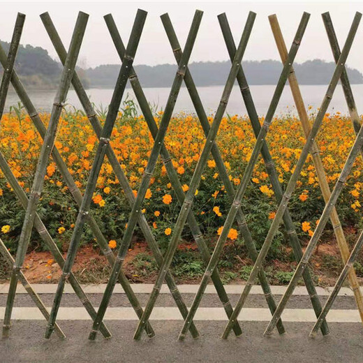 金州竹围栏仿竹护栏竹篱笆pvc护栏碳化竹围栏