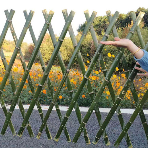 成都竹片栅栏木篱笆竹篱笆竹护栏防腐木实木围栏